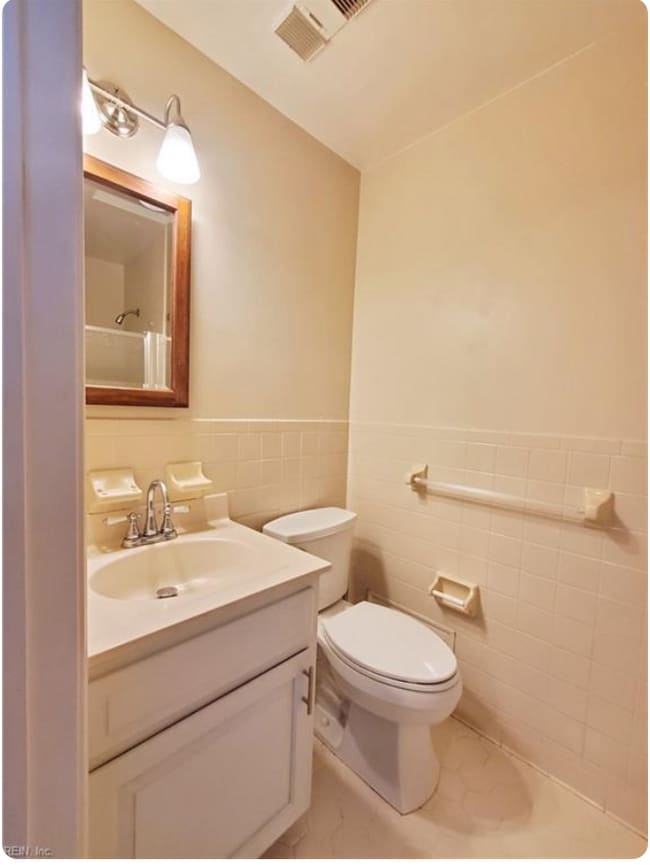 Building Photo - 849 Baldwin Ave