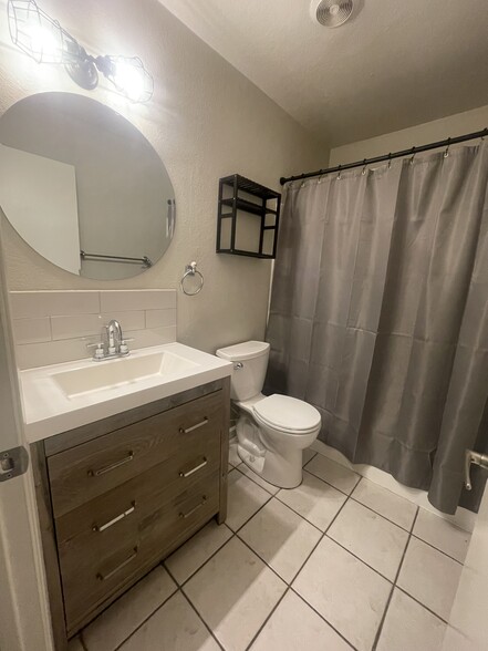 Building Photo - 27646 Nugget Dr