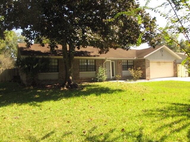 Building Photo - 3/2 in the Heart of Orange Park