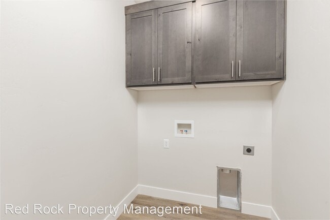 Building Photo - 3 br, 2.5 bath House - 2027 W 380 S