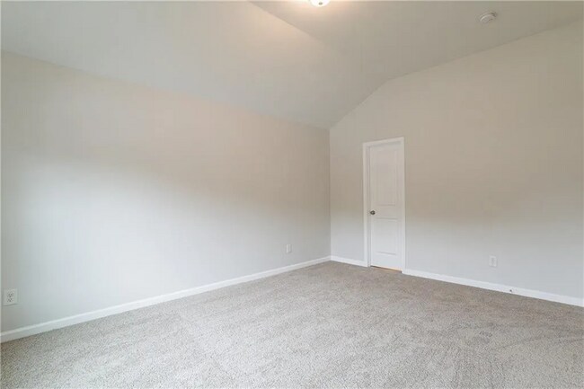 Building Photo - 3443 Woodshade Dr