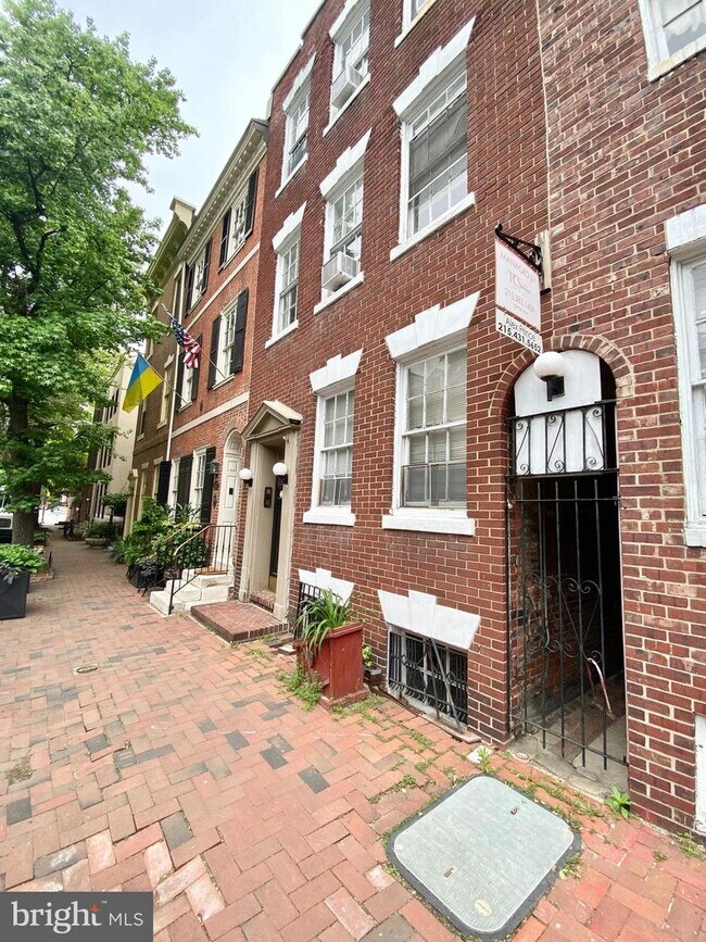Building Photo - 625 Pine St