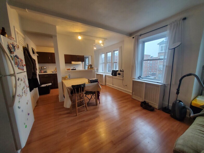 Building Photo - 22 Glenbrook Rd