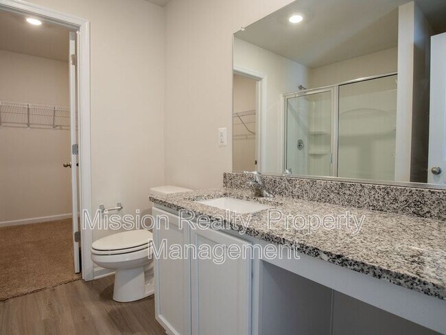 Building Photo - 2827 Meadowview Blvd