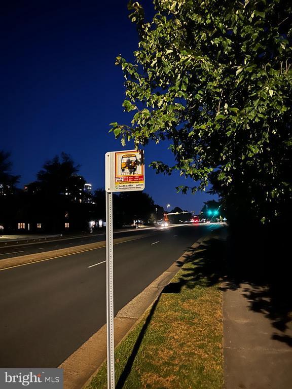 Building Photo - 1701 Lake Shore Crest Dr