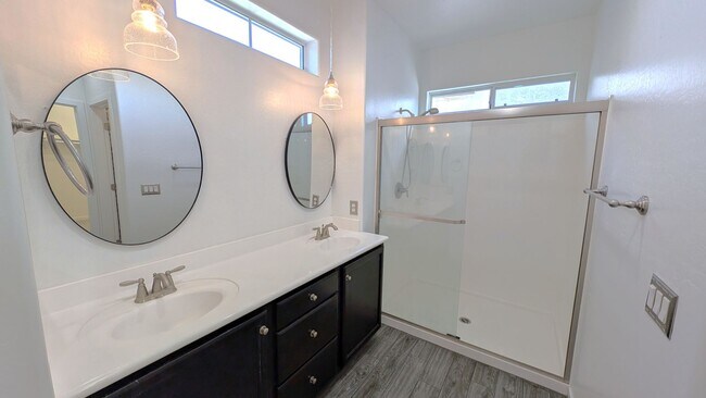 Building Photo - 3 Bedroom Home in the Mulberry Community Near S Signal Butte Rd and E Guadalupe Rd!