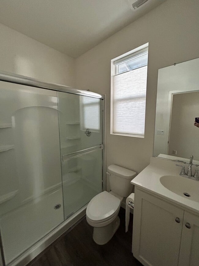 Building Photo - PET FRIENDLY