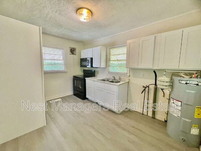 Building Photo - 218 Sedberry St