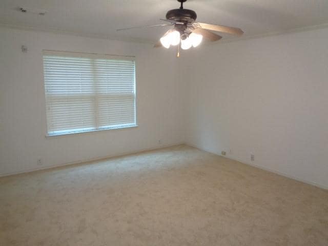 Building Photo - 15010 Sugarhollow Dr