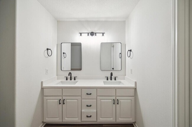 Building Photo - 3414 Zephyr Glen Way