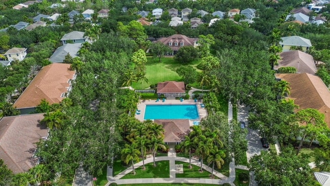 Building Photo - 3119 E Community Dr