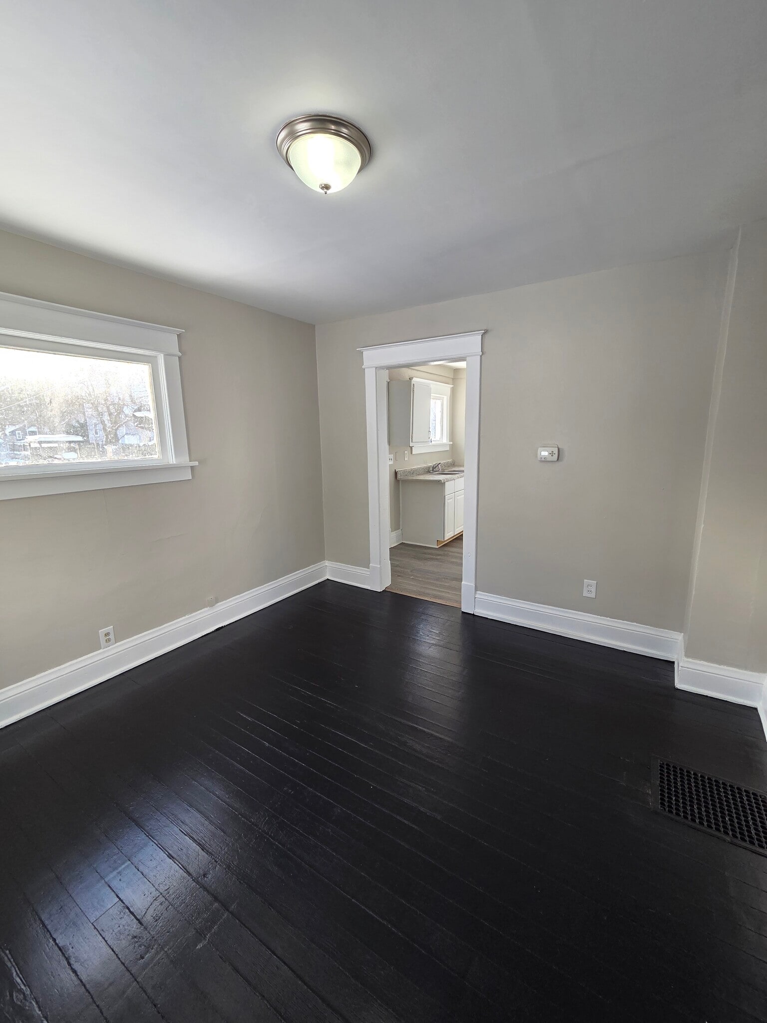 Building Photo - 293 Mason Ave