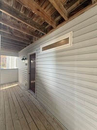 Building Photo - Charming Beachside Condo Near Shore Drive!