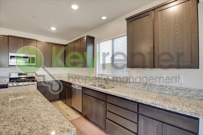 Building Photo - 5584 Harcrest Dr