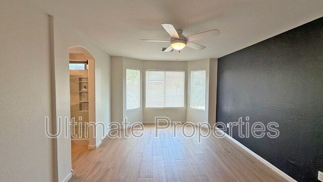 Building Photo - 8811 W Hammond Ln
