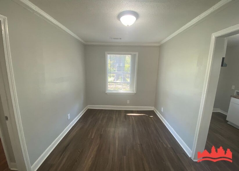 Building Photo - 2302 Alameda Ave