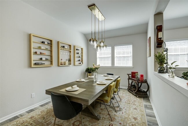 Building Photo - 2815 Torrey Pines Dr