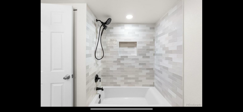 Building Photo - 3315 S Monaco Pky