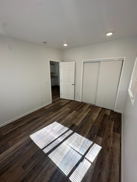 Building Photo - 201 Eaton Way