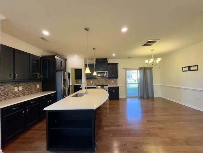 Building Photo - 1200 Governess Ln