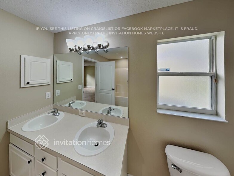 Building Photo - 340 Snook Way
