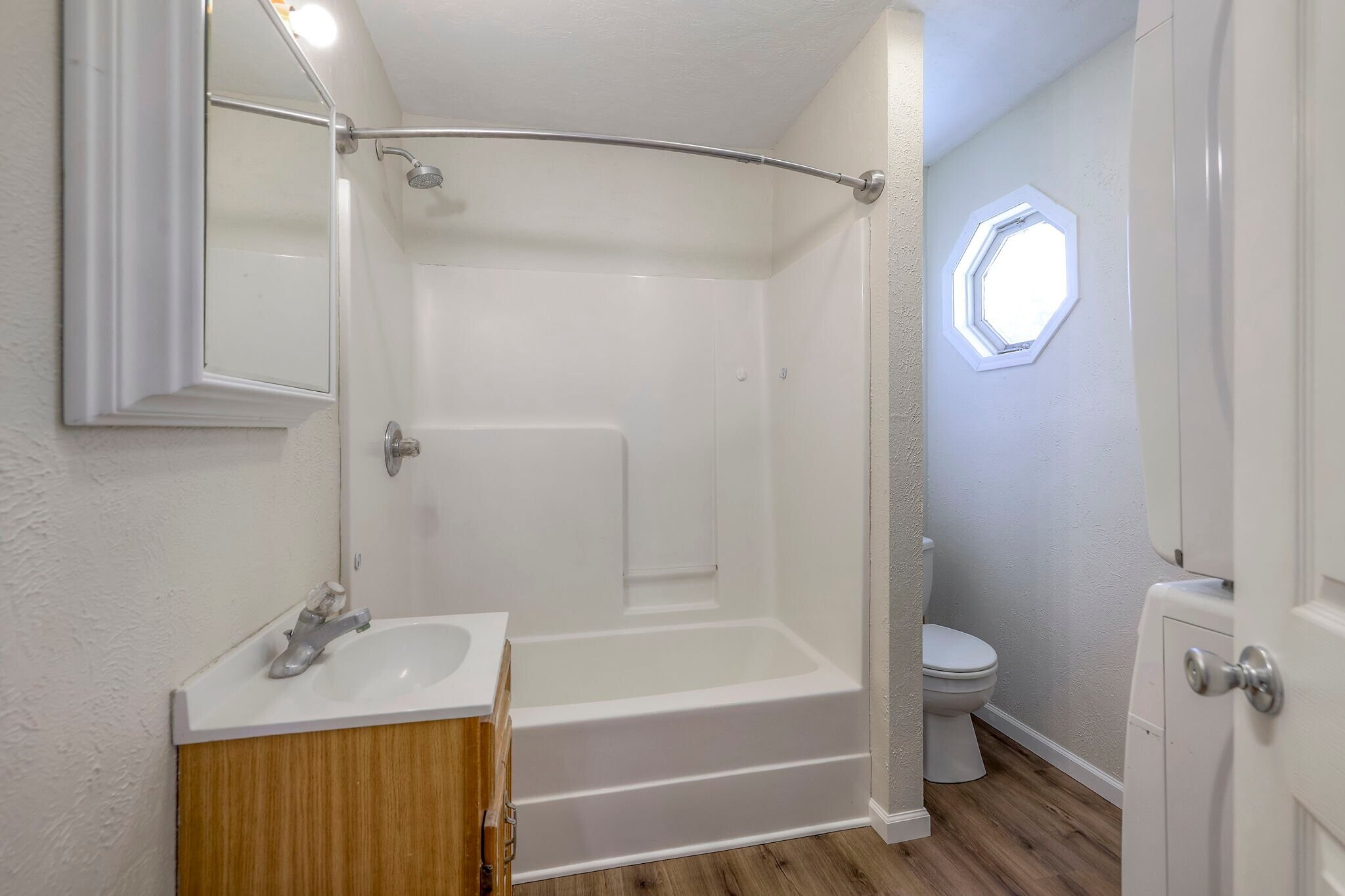 Building Photo - 709 N Woodland St