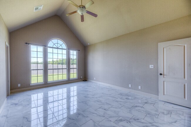 Building Photo - 1317 W Dover St