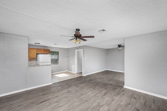 Building Photo - 816 NW 33rd St