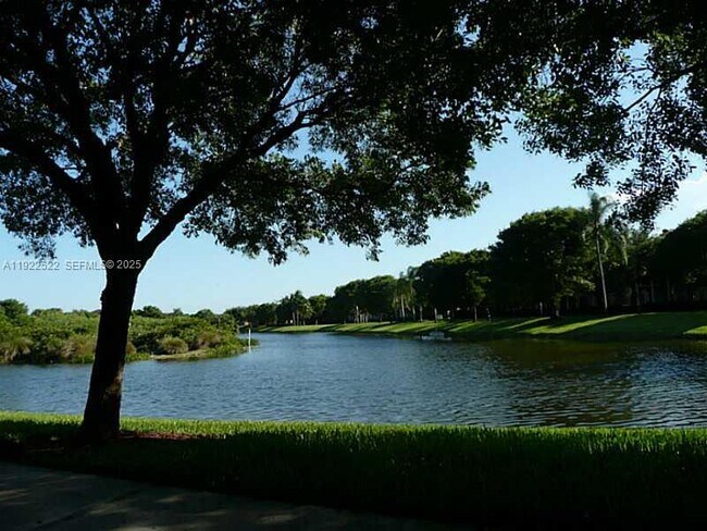 Building Photo - 2494 Centergate Dr