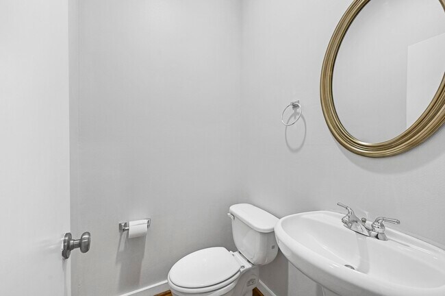 Building Photo - 5416 Kiam St