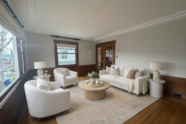 Building Photo - Lakeshore Craftsman with Detached Cottage and Versatile Bonus Rooms