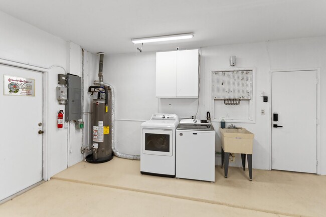 Building Photo - 5281 SW 4th Ct