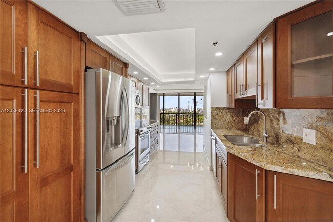 Building Photo - 10175 Collins Ave