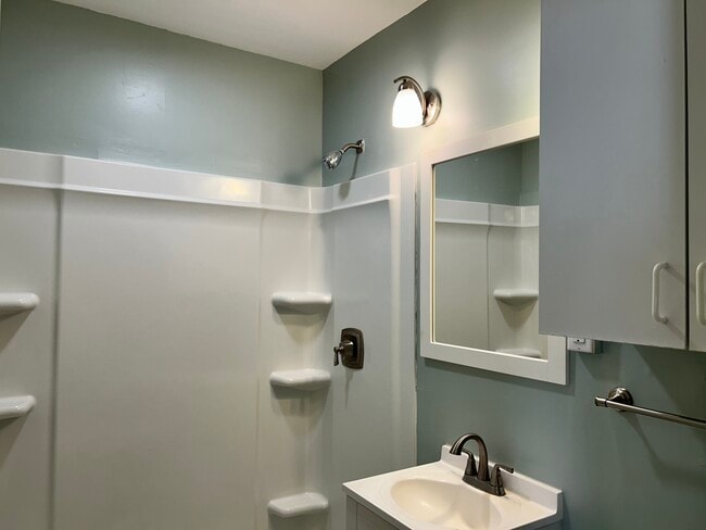 Building Photo - 940 6th St