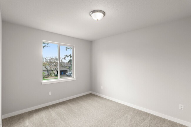 Building Photo - Corner Lot 3 Bedroom Home in Happy Valley