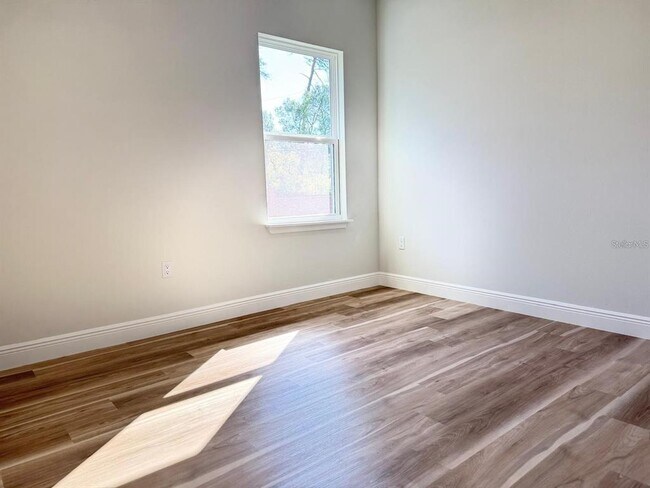 Building Photo - 2336 SW 168th Loop