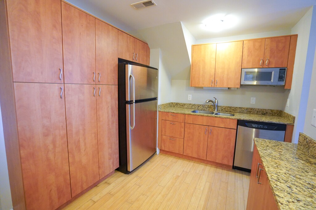 Building Photo - 601 Westgate Ave