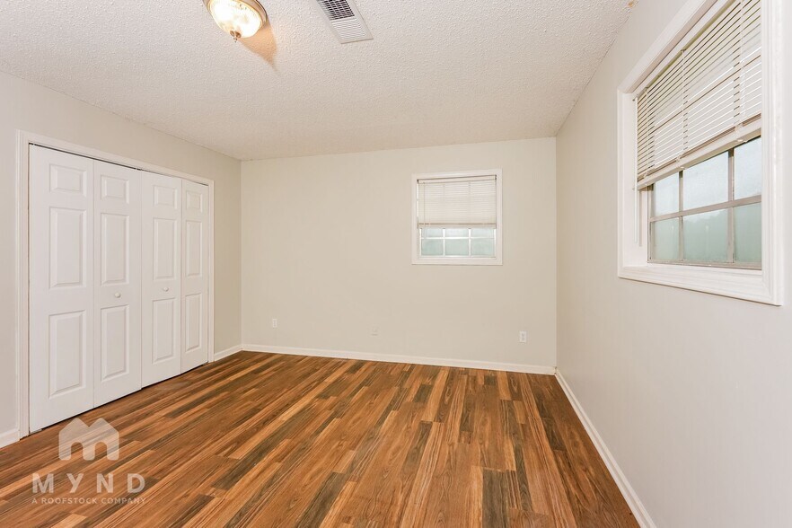 Building Photo - 1438 Cabin Hill Rd