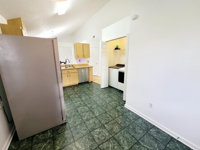 Building Photo - 1418 Glenda Dr
