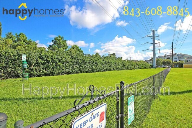 Building Photo - 2223 Chatelain Way