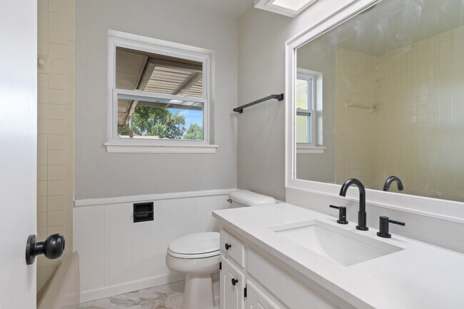 Building Photo - 4236 NW 53rd St