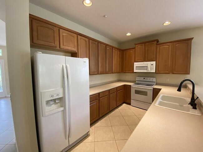 Building Photo - 9376 Ravens Willow Dr