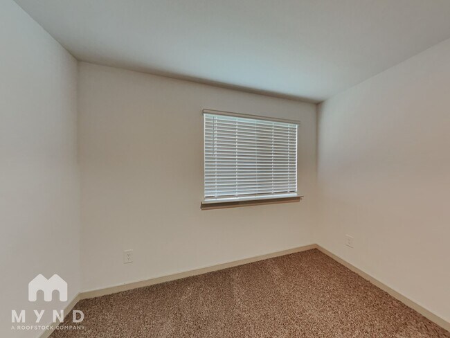 Building Photo - 7815 Cattleman Vly Dr