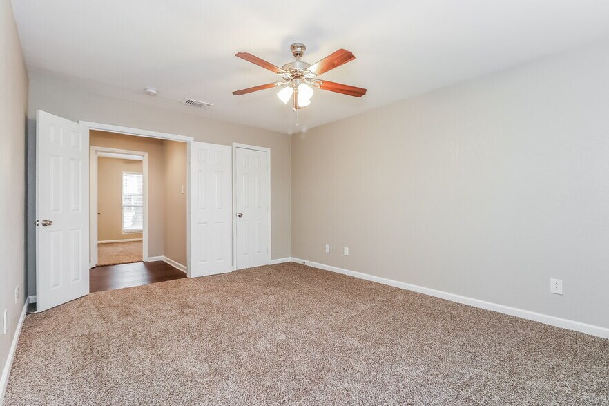 Building Photo - 3924 Windflower Ln