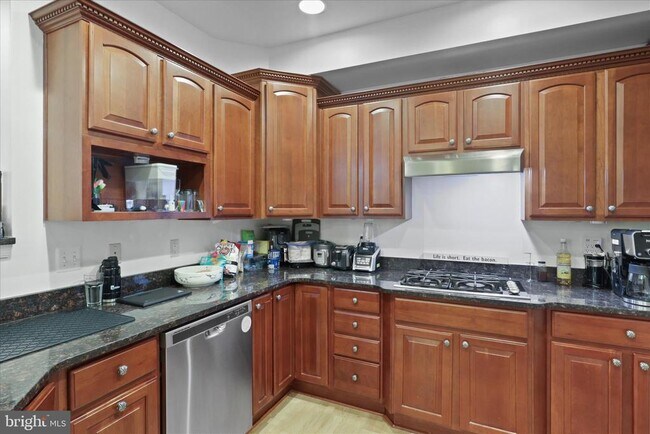 Building Photo - 7124 Huntley Creek Pl
