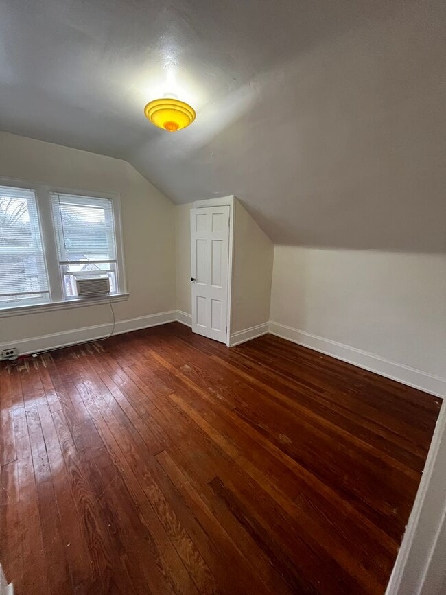 Building Photo - 3521 Clifton Ave