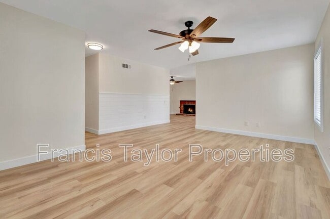 Building Photo - 568 Larchwood Dr