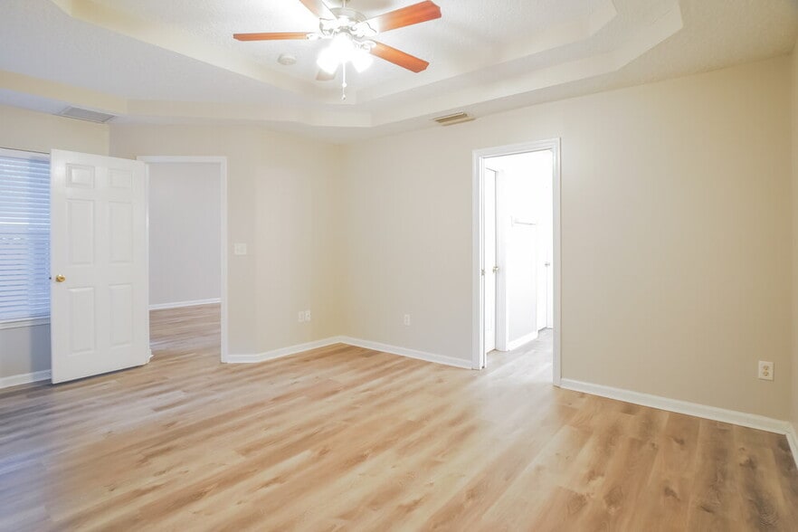 Building Photo - 1869 Enterprise Ave