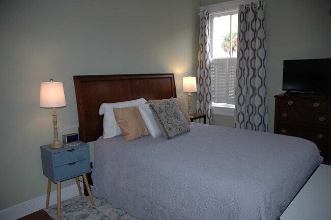 Front Bedroom 1 - 333 Whitaker St