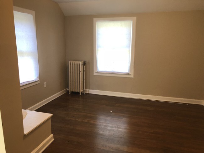 Building Photo - 18124 Lomond Blvd